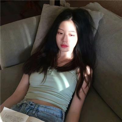 倾斜海报